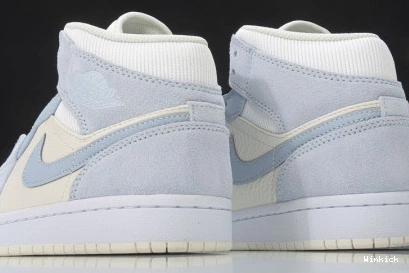 1 MID BLUE MIX JORDAN DA4666-100 TAN MATERIALS 0812